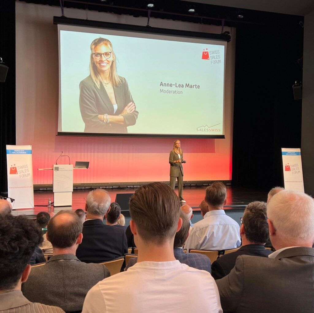 Anne-Lea Marte Moderation Moderatorin Schweiz Swiss Sales Forum